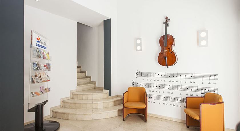 Hotel Valencia de la Musica-11